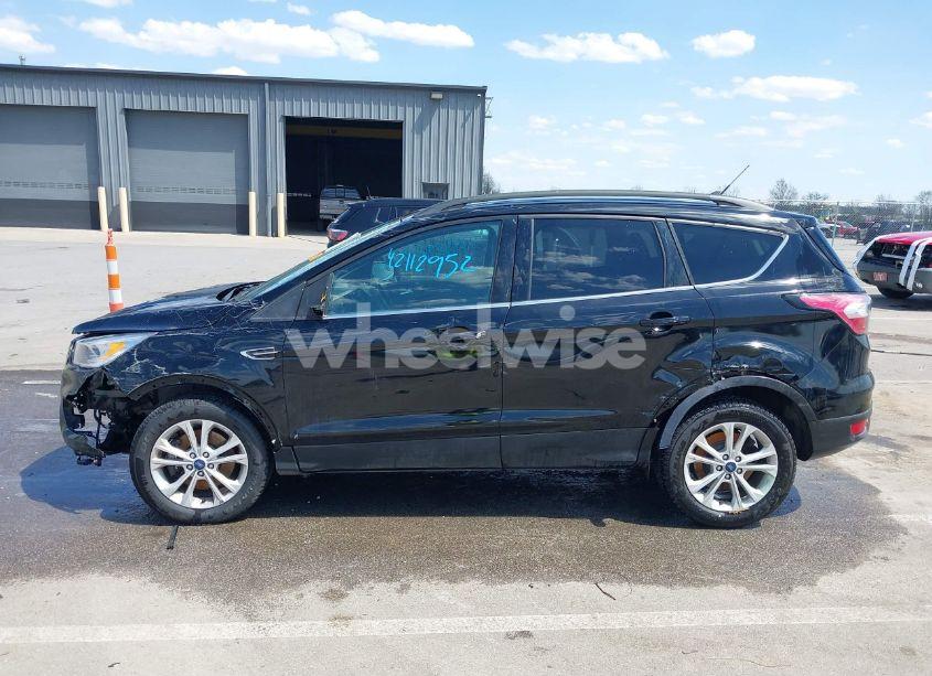 Photo 14 of 2018 Ford Escape SE (VIN 1FMCU9GD1JUD48846)