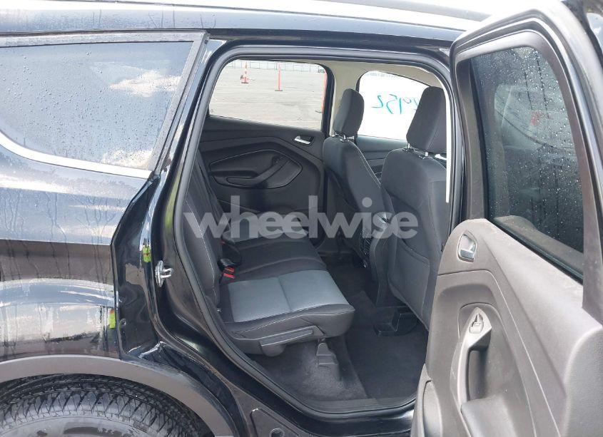 Photo 8 of 2018 Ford Escape SE (VIN 1FMCU9GD1JUD48846)