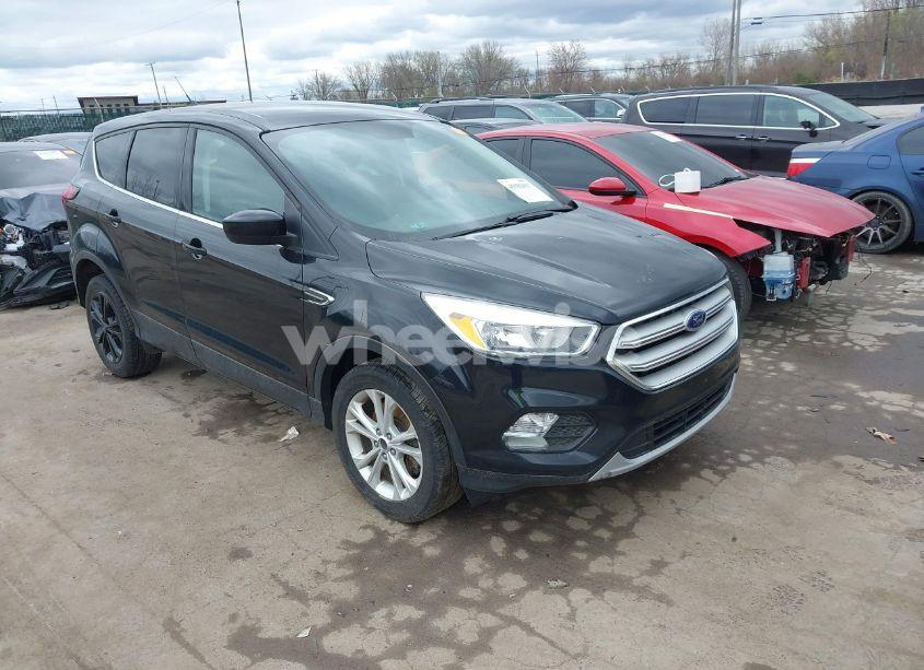 2019 Ford Escape SE (VIN 1FMCU9GD1KUA45891) main photo
