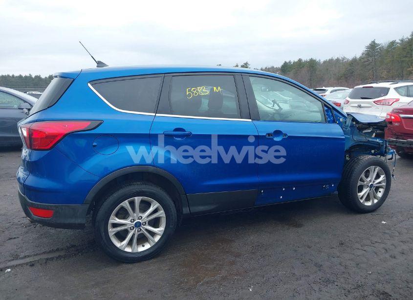 Photo 14 of 2019 Ford Escape SE (VIN 1FMCU9GD1KUB14255)