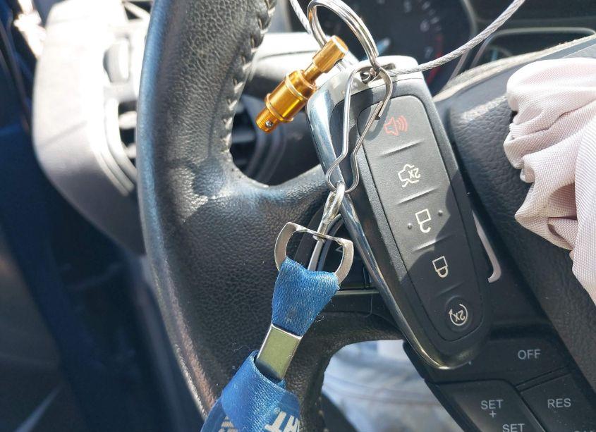 Photo 11 of 2019 Ford Escape SE (VIN 1FMCU9GD1KUB55999)