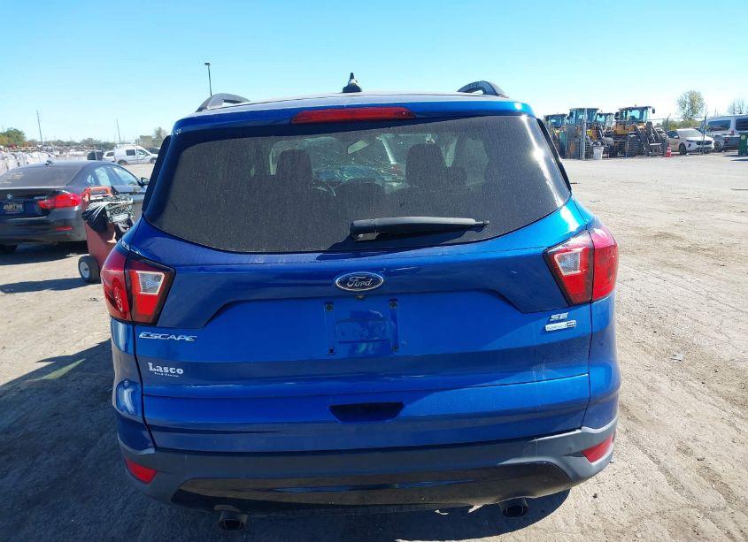 Photo 16 of 2019 Ford Escape SE (VIN 1FMCU9GD1KUB55999)