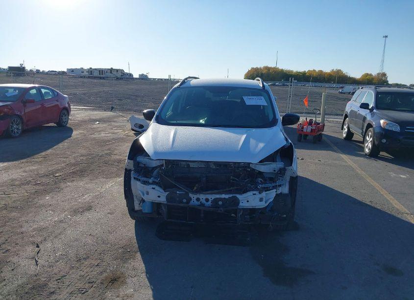 Photo 6 of 2019 Ford Escape SE (VIN 1FMCU9GD1KUB61494)