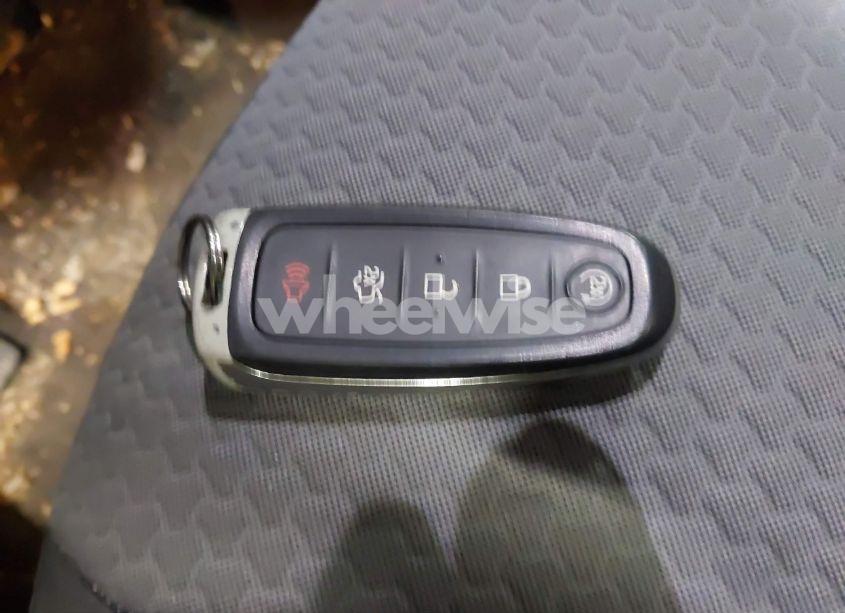 Photo 11 of 2019 Ford Escape SE (VIN 1FMCU9GD1KUB85603)