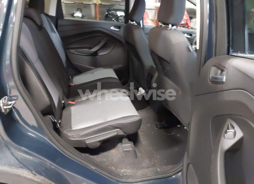 Photo 8 of 2019 Ford Escape SE (VIN 1FMCU9GD1KUB85603)