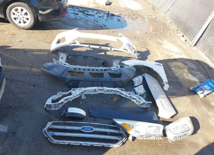 Photo 12 of 2017 Ford Escape SE (VIN 1FMCU9GD2HUA14061)