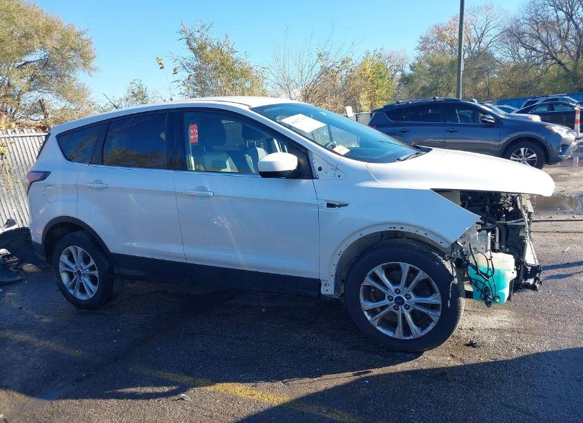 Photo 14 of 2017 Ford Escape SE (VIN 1FMCU9GD2HUA14061)