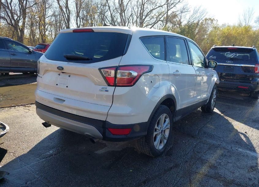 Photo 4 of 2017 Ford Escape SE (VIN 1FMCU9GD2HUA14061)