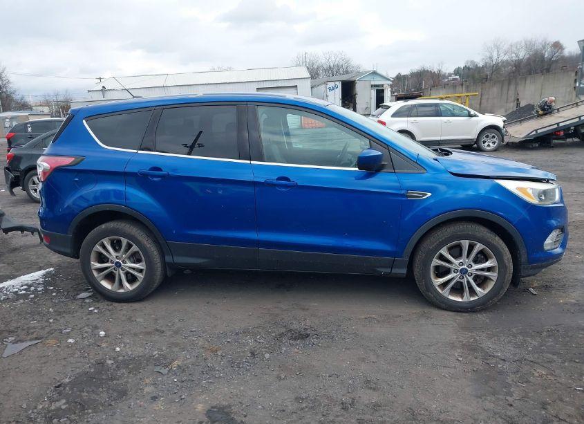 Photo 13 of 2017 Ford Escape SE (VIN 1FMCU9GD2HUA18241)