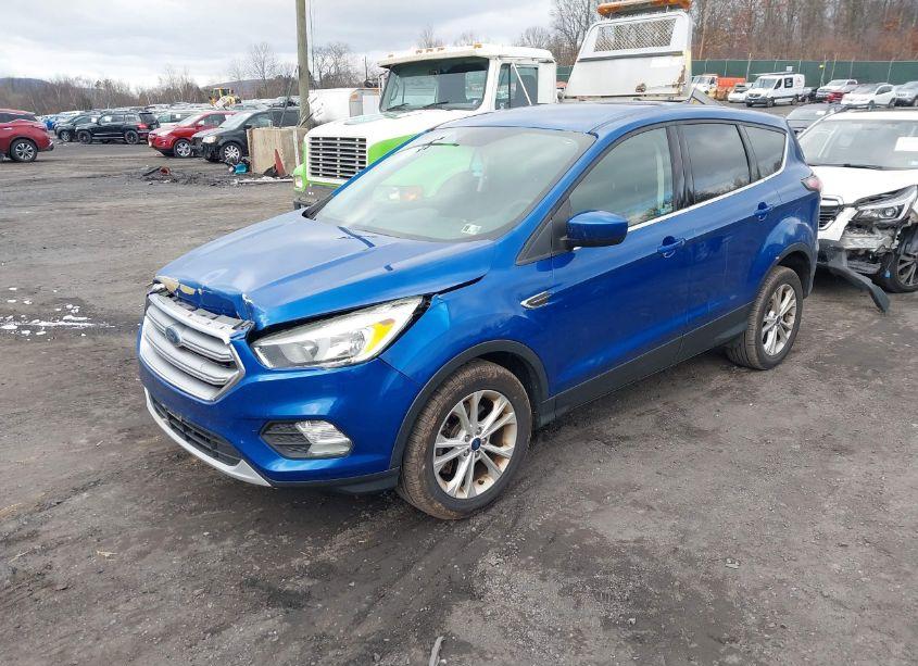 Photo 2 of 2017 Ford Escape SE (VIN 1FMCU9GD2HUA18241)