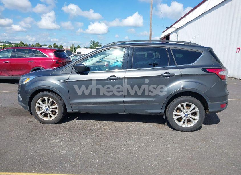 Photo 14 of 2017 Ford Escape SE (VIN 1FMCU9GD2HUA54737)