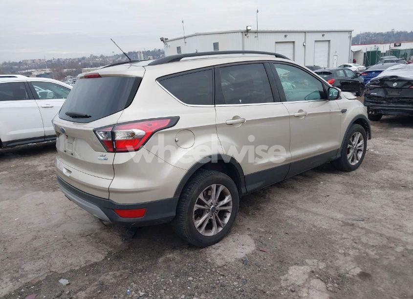 Photo 4 of 2017 Ford Escape SE (VIN 1FMCU9GD2HUA56665)