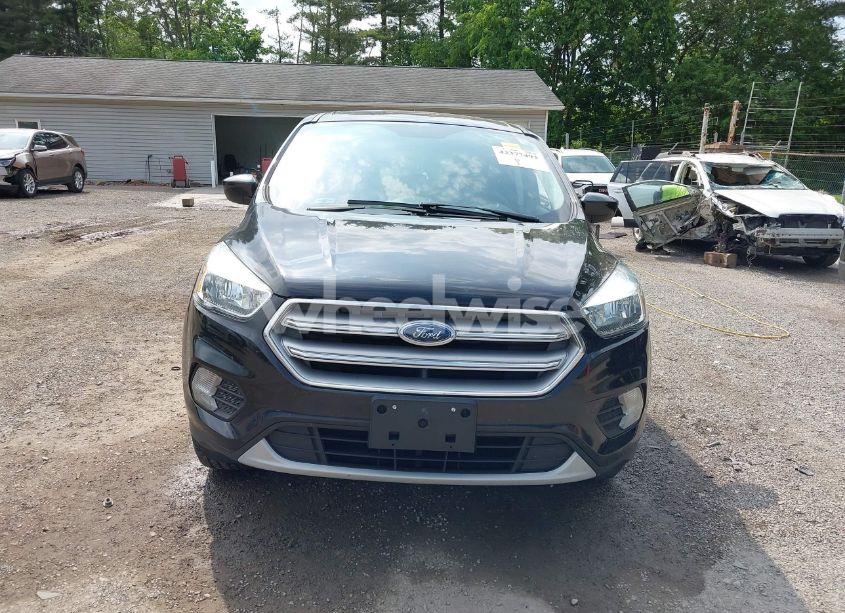 Photo 13 of 2017 Ford Escape SE (VIN 1FMCU9GD2HUB40131)