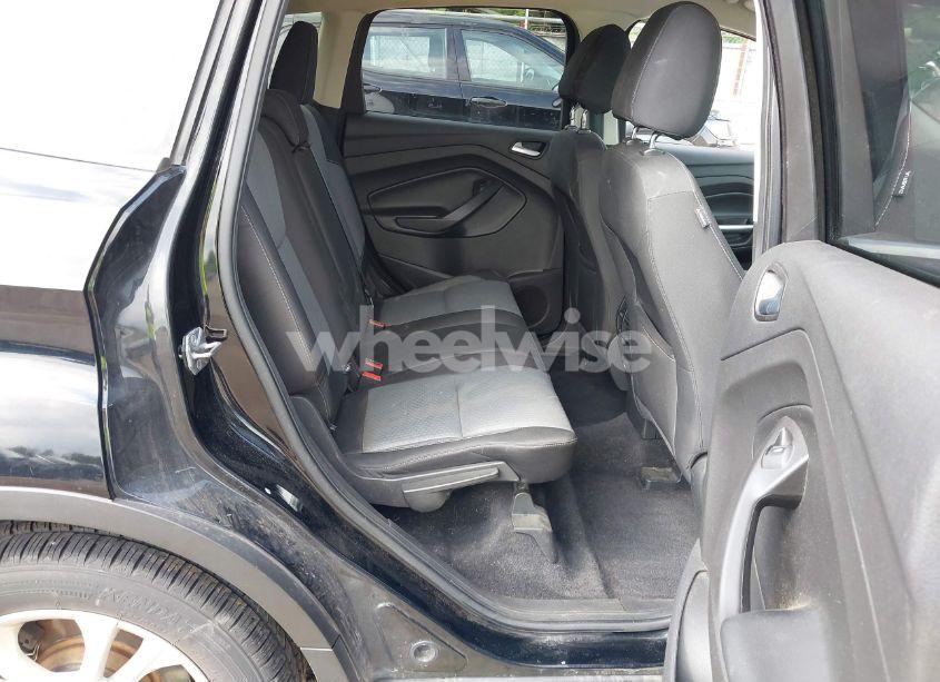 Photo 8 of 2017 Ford Escape SE (VIN 1FMCU9GD2HUB40131)