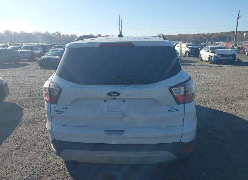 Photo 16 of 2017 Ford Escape SE (VIN 1FMCU9GD2HUB45975)