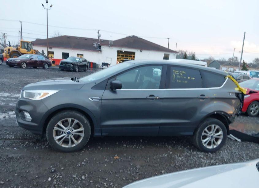 Photo 14 of 2017 Ford Escape SE (VIN 1FMCU9GD2HUC06340)