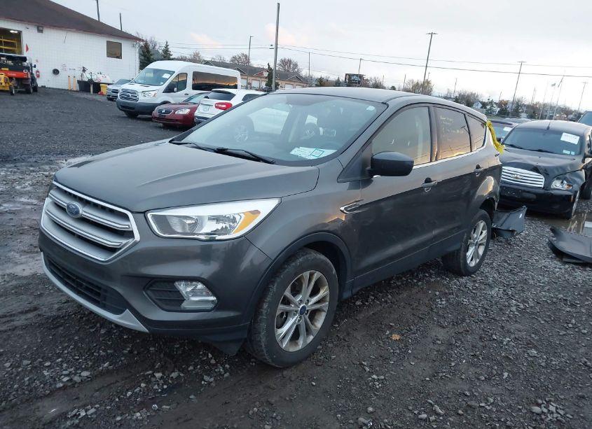 Photo 2 of 2017 Ford Escape SE (VIN 1FMCU9GD2HUC06340)