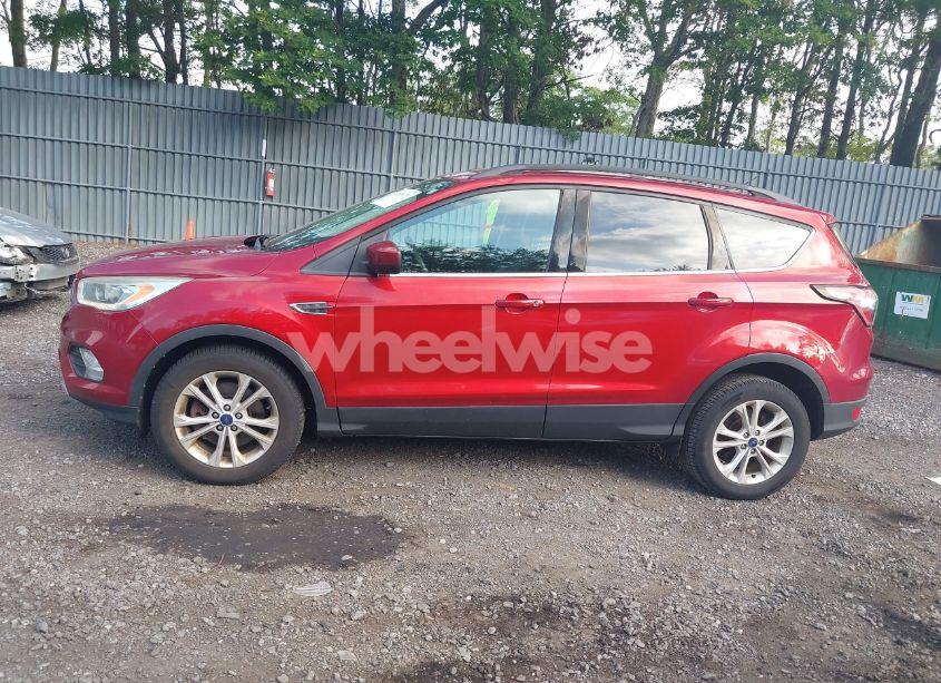 Photo 14 of 2017 Ford Escape SE (VIN 1FMCU9GD2HUD15235)