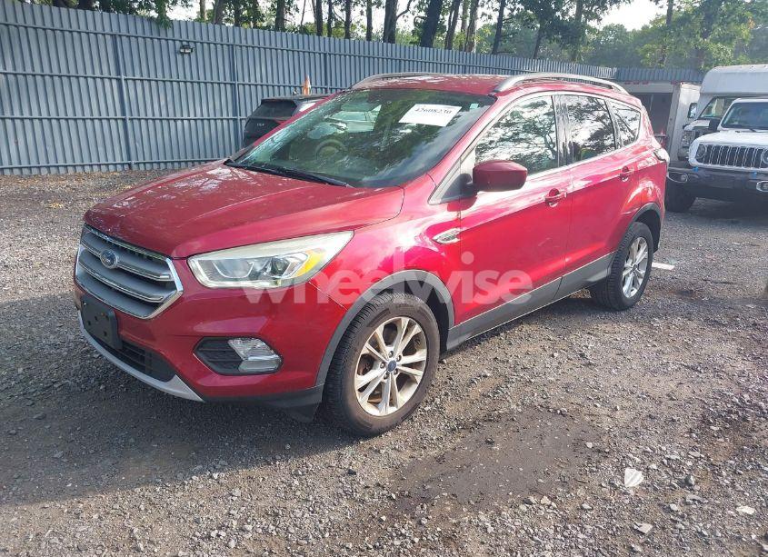 Photo 2 of 2017 Ford Escape SE (VIN 1FMCU9GD2HUD15235)