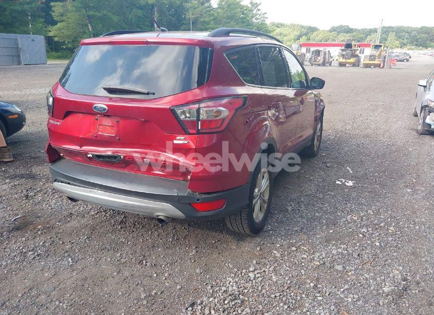 Photo 4 of 2017 Ford Escape SE (VIN 1FMCU9GD2HUD15235)