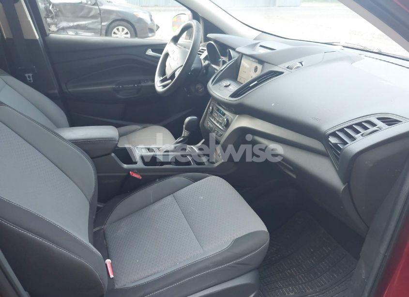 Photo 5 of 2017 Ford Escape SE (VIN 1FMCU9GD2HUD15235)