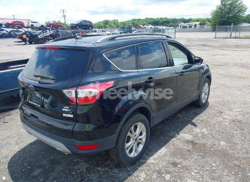 Photo 4 of 2017 Ford Escape SE (VIN 1FMCU9GD2HUD54682)