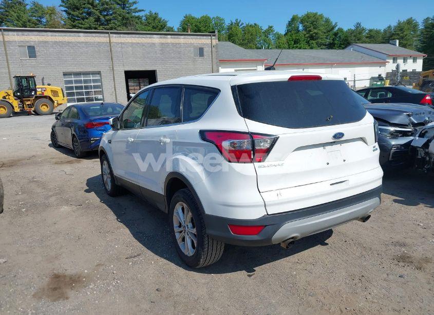 Photo 3 of 2017 Ford Escape SE (VIN 1FMCU9GD2HUD80571)