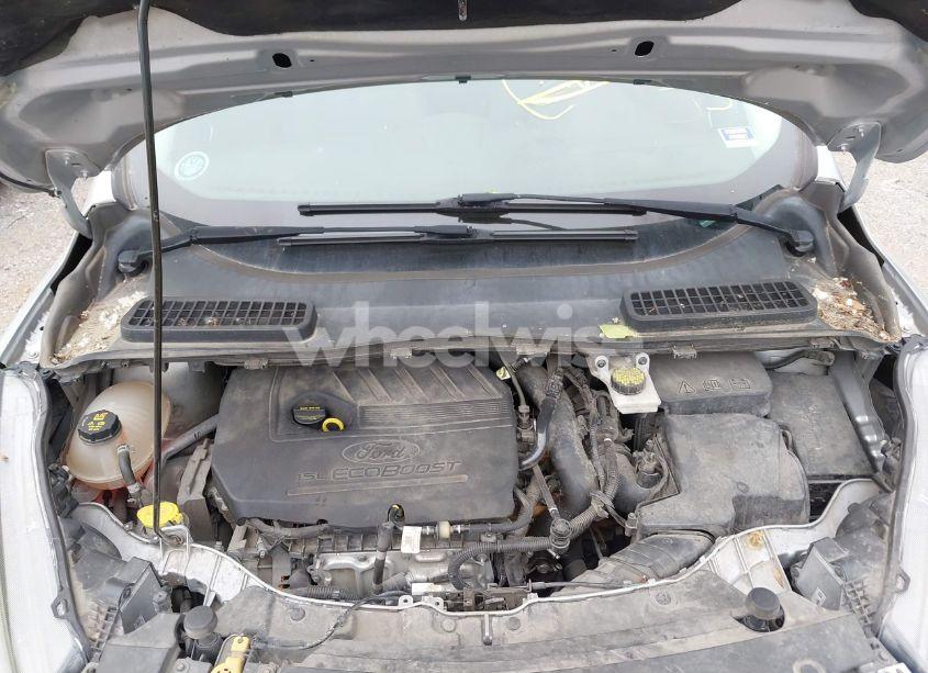 Photo 10 of 2017 Ford Escape SE (VIN 1FMCU9GD2HUE61733)