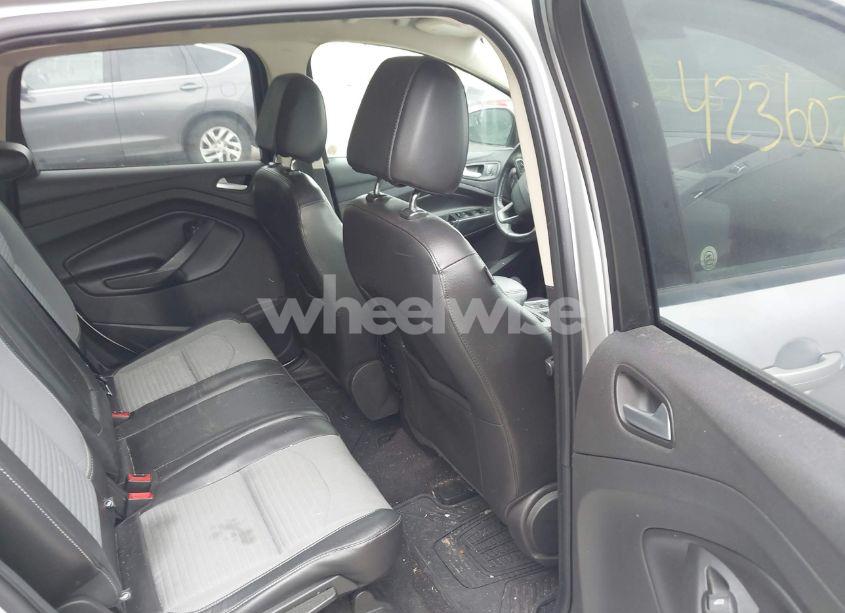 Photo 8 of 2017 Ford Escape SE (VIN 1FMCU9GD2HUE61733)