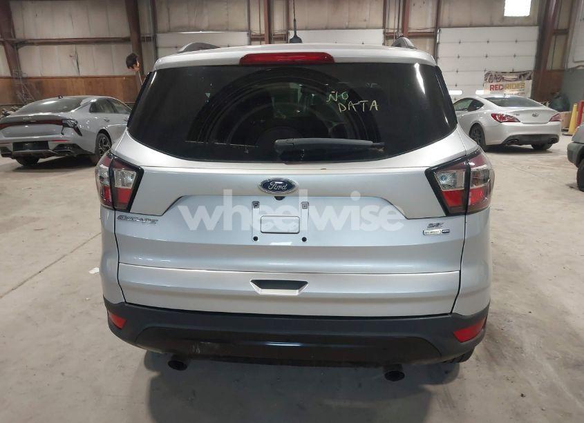 Photo 16 of 2017 Ford Escape SE (VIN 1FMCU9GD2HUE83232)