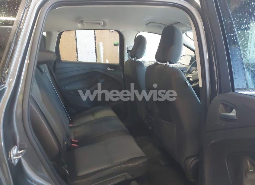 Photo 8 of 2018 Ford Escape SE (VIN 1FMCU9GD2JUA04815)