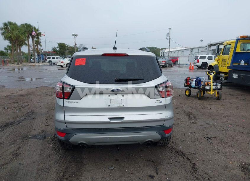 Photo 16 of 2018 Ford Escape SE (VIN 1FMCU9GD2JUA32601)