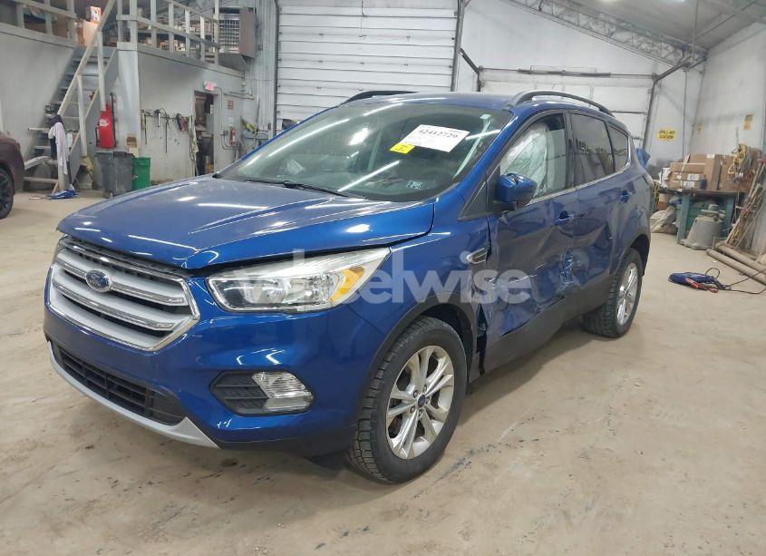 Photo 2 of 2018 Ford Escape SE (VIN 1FMCU9GD2JUA51181)