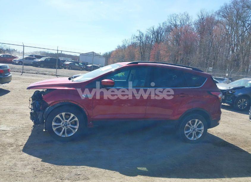 Photo 15 of 2018 Ford Escape SE (VIN 1FMCU9GD2JUA89042)