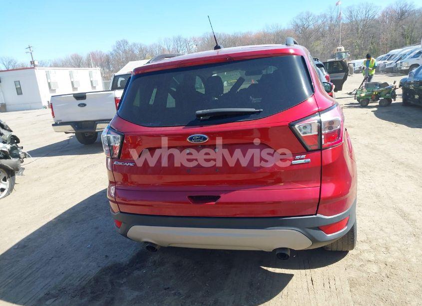 Photo 17 of 2018 Ford Escape SE (VIN 1FMCU9GD2JUA89042)