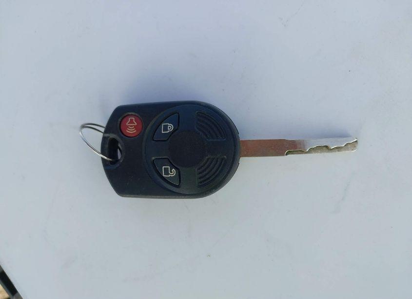 Photo 11 of 2018 Ford Escape SE (VIN 1FMCU9GD2JUB17583)