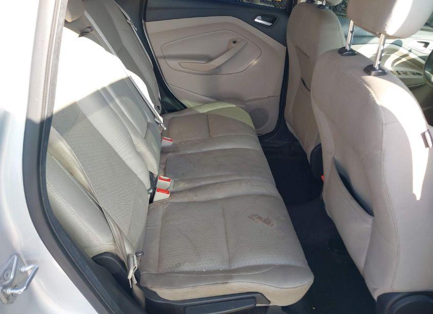 Photo 8 of 2018 Ford Escape SE (VIN 1FMCU9GD2JUB17583)