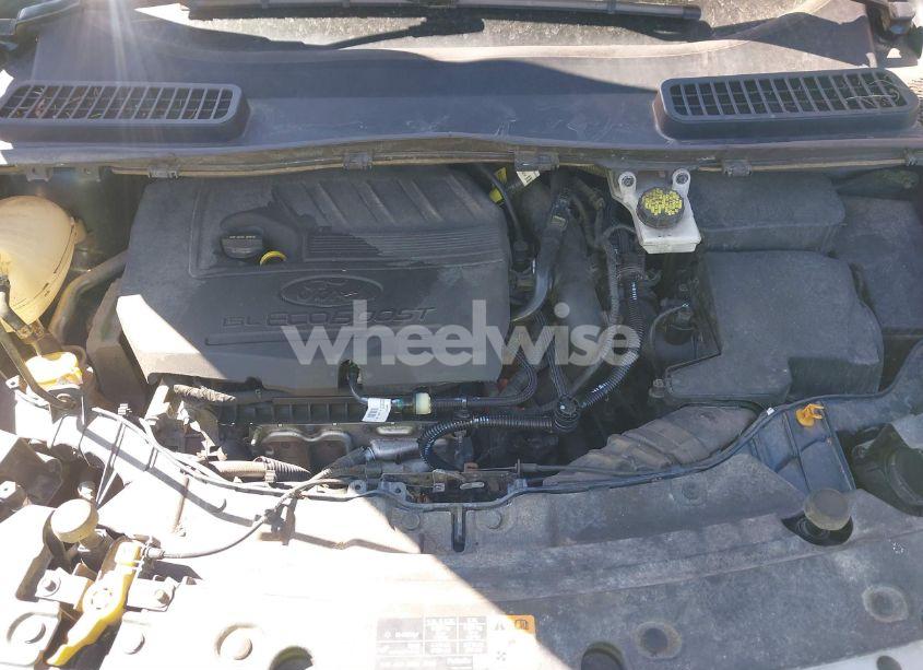 Photo 10 of 2018 Ford Escape SE (VIN 1FMCU9GD2JUB18426)