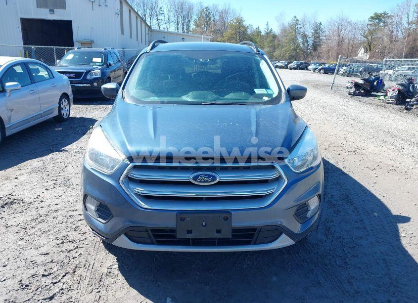 Photo 12 of 2018 Ford Escape SE (VIN 1FMCU9GD2JUB18426)