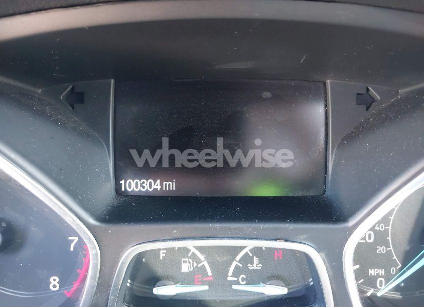 Photo 15 of 2018 Ford Escape SE (VIN 1FMCU9GD2JUB18426)