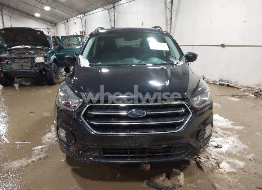 Photo 12 of 2018 Ford Escape SE (VIN 1FMCU9GD2JUB38787)