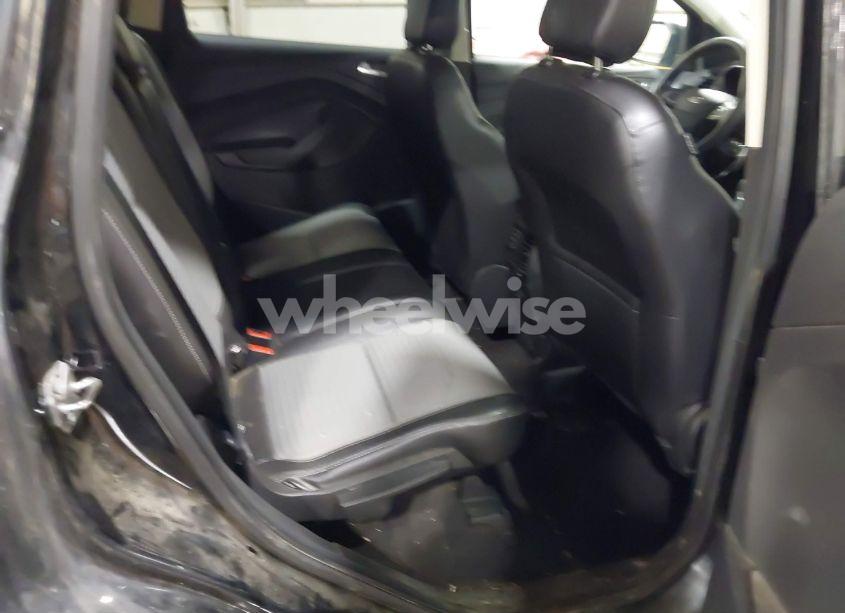 Photo 8 of 2018 Ford Escape SE (VIN 1FMCU9GD2JUB38787)