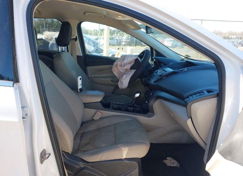 Photo 5 of 2018 Ford Escape SE (VIN 1FMCU9GD2JUB50499)