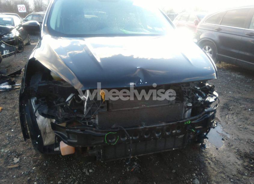 Photo 6 of 2018 Ford Escape SE (VIN 1FMCU9GD2JUC25413)