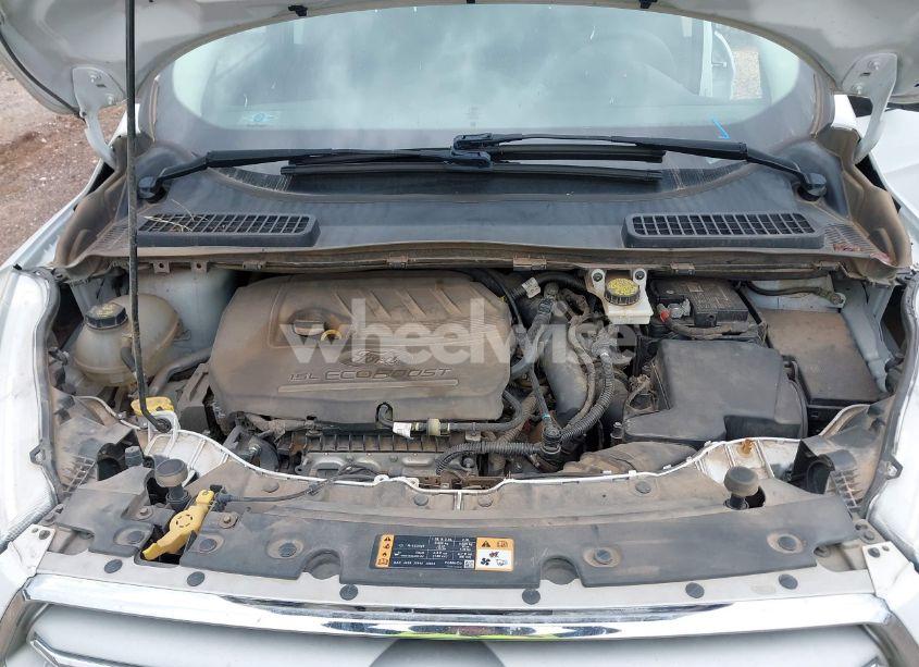 Photo 10 of 2018 Ford Escape SE (VIN 1FMCU9GD2JUD00479)