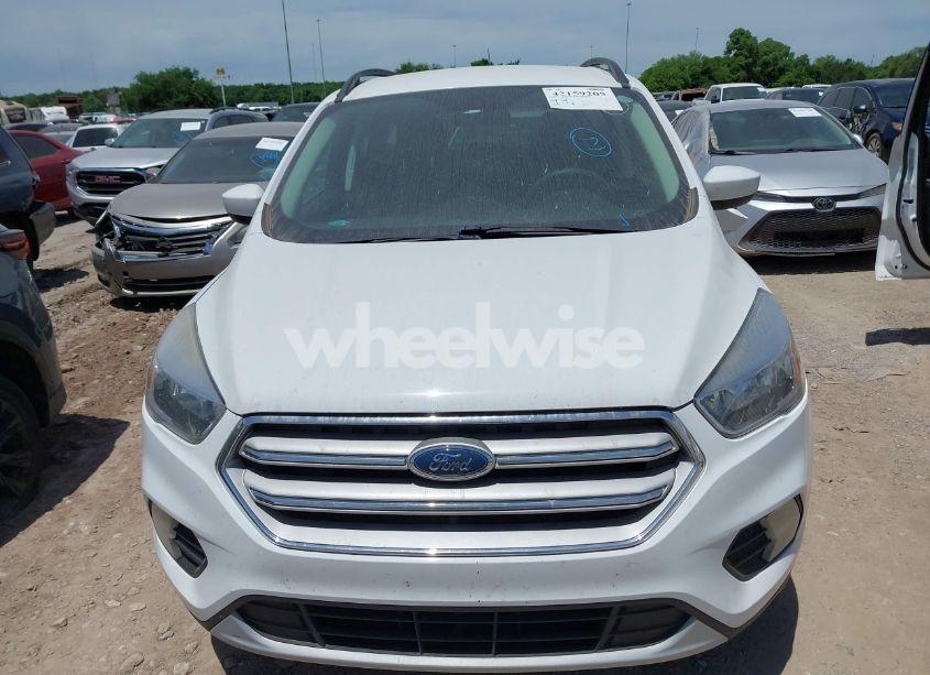 Photo 12 of 2018 Ford Escape SE (VIN 1FMCU9GD2JUD00479)