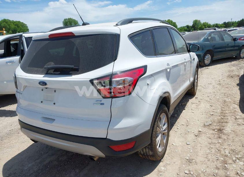 Photo 4 of 2018 Ford Escape SE (VIN 1FMCU9GD2JUD00479)