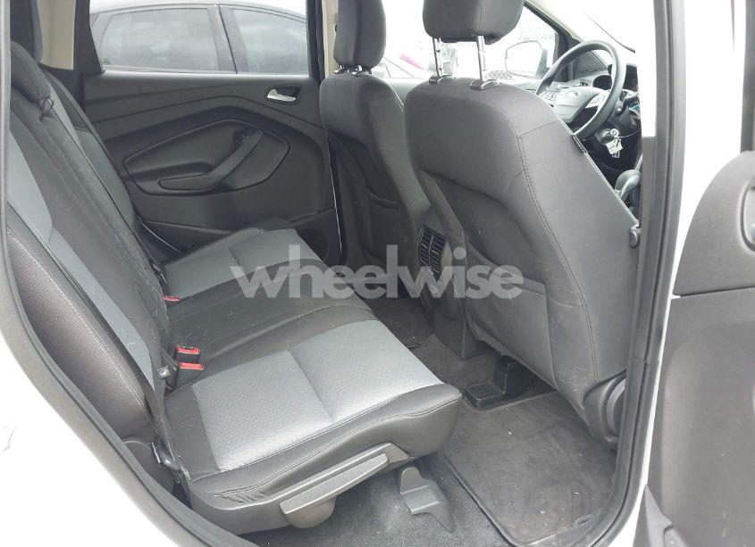 Photo 8 of 2018 Ford Escape SE (VIN 1FMCU9GD2JUD00479)