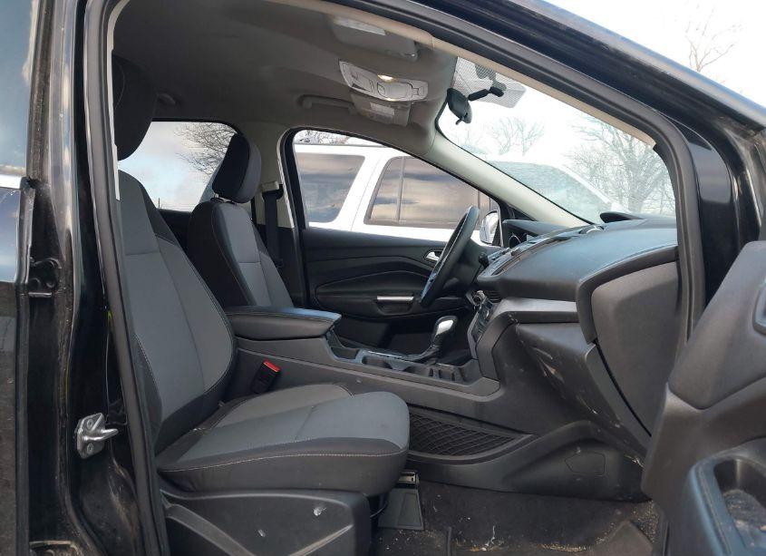 Photo 5 of 2018 Ford Escape SE (VIN 1FMCU9GD2JUD29075)