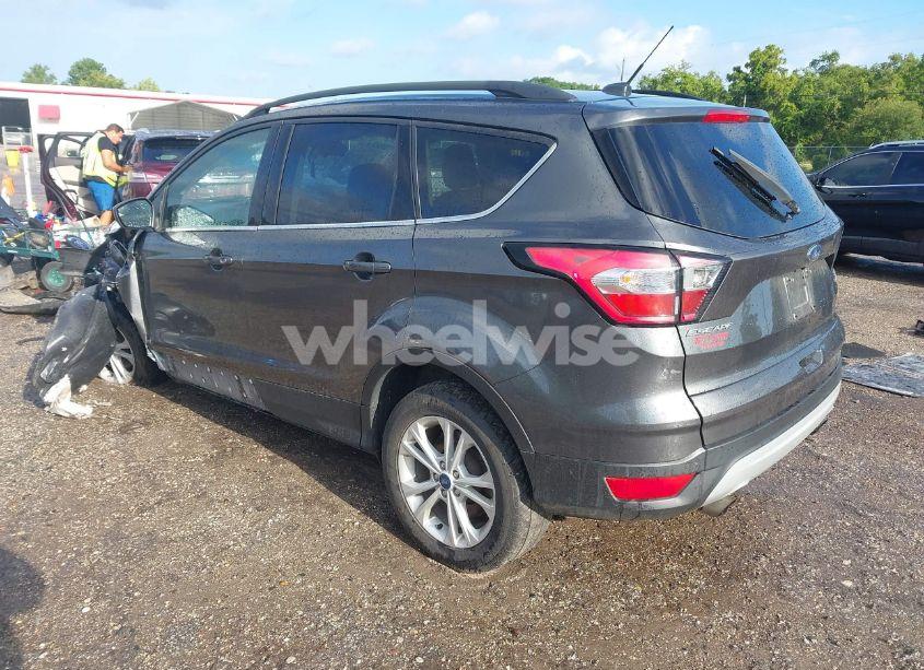 Photo 3 of 2018 Ford Escape SE (VIN 1FMCU9GD2JUD56311)